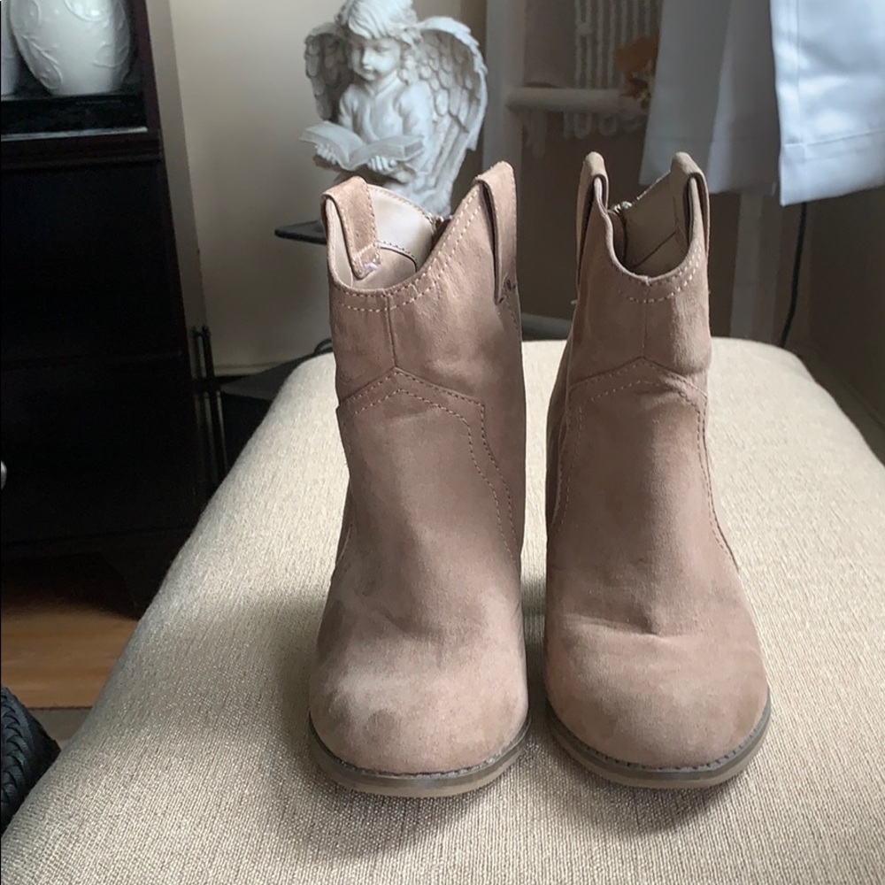 Booties - Picture 4 of 4